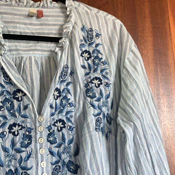 Pilcro Striped Blouse with Blue Floral Embroidery - Picture 5 of 14